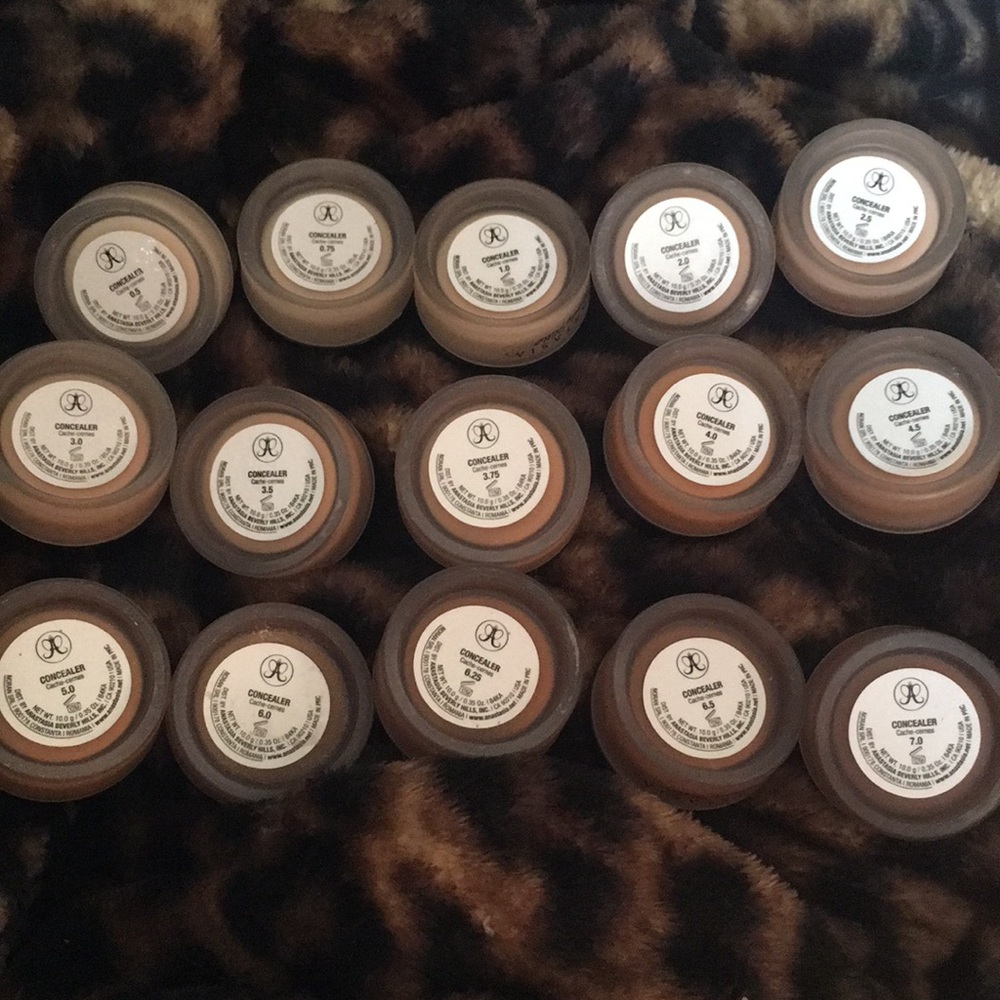 Anastasia Beverly Hills concealer